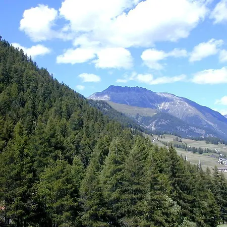 Διαμέρισμα Ruinatsch 67 *